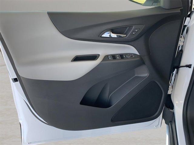 Photo of 2023 Summit White Chevrolet Equinox