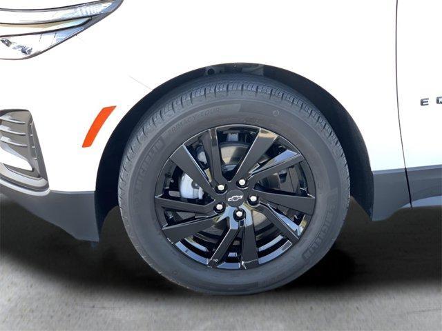 Photo of 2023 Summit White Chevrolet Equinox