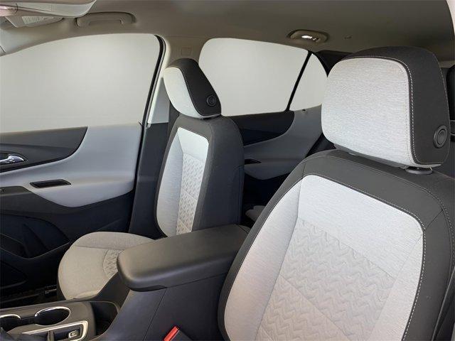 Photo of 2023 Summit White Chevrolet Equinox