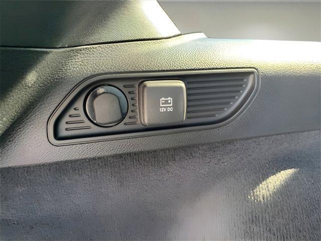 Photo of 2025 Metallic Jeep Grand Cherokee