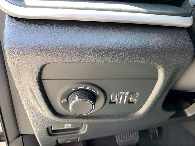 Photo of 2025 Silver Zynith Jeep Grand Cherokee L