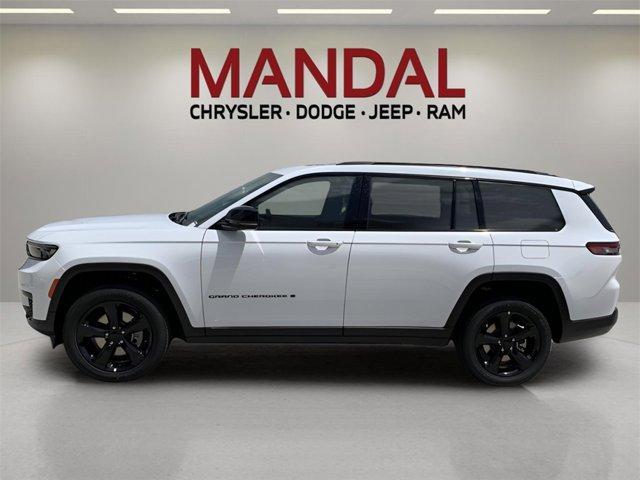 Photo of 2025 Bright White Clearcoat Jeep Grand Cherokee L
