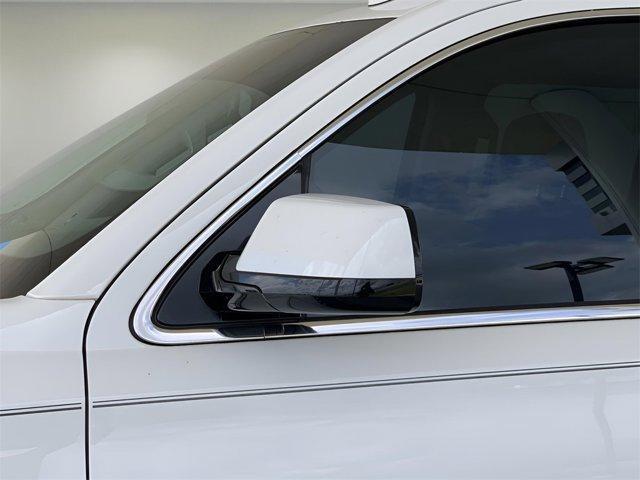 Photo of 2020 Summit White Chevrolet Tahoe