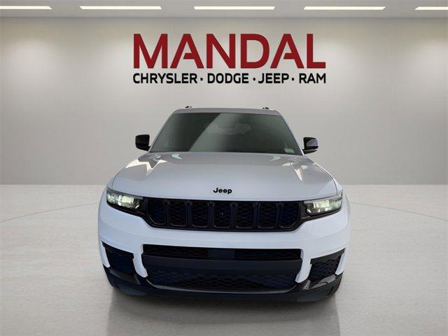 Photo of 2023 Bright White Clearcoat Jeep Grand Cherokee L