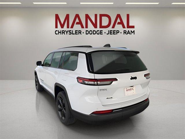Photo of 2023 Bright White Clearcoat Jeep Grand Cherokee L