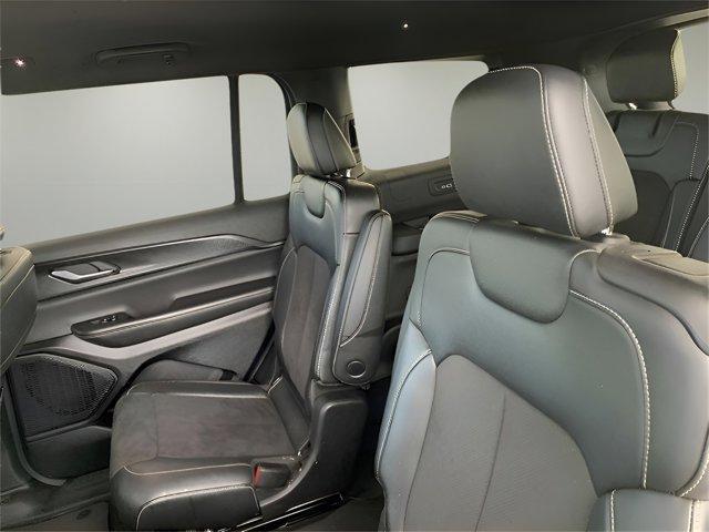 Photo of 2023 Bright White Clearcoat Jeep Grand Cherokee L