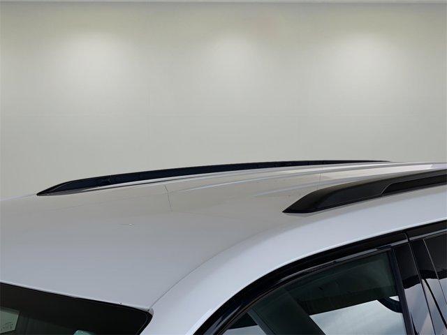 Photo of 2023 Bright White Clearcoat Jeep Grand Cherokee L
