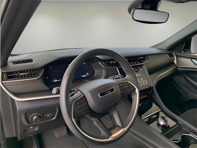 Photo of 2023 Bright White Clearcoat Jeep Grand Cherokee L