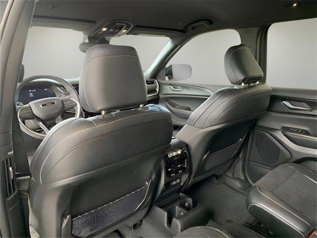 Photo of 2023 Bright White Clearcoat Jeep Grand Cherokee L