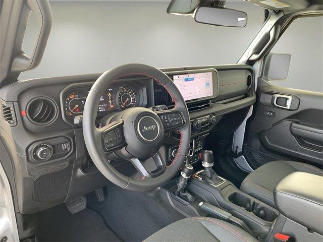 Photo of 2024 Silver Zynith Clearcoat Jeep Wrangler