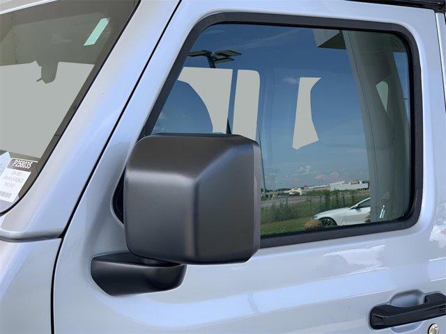 Photo of 2024 Silver Zynith Clearcoat Jeep Wrangler