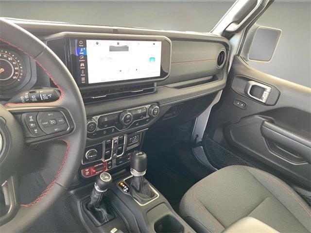 Photo of 2024 Silver Zynith Clearcoat Jeep Wrangler
