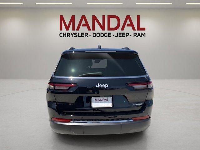 Photo of 2025 Diamond Black Jeep Grand Cherokee L