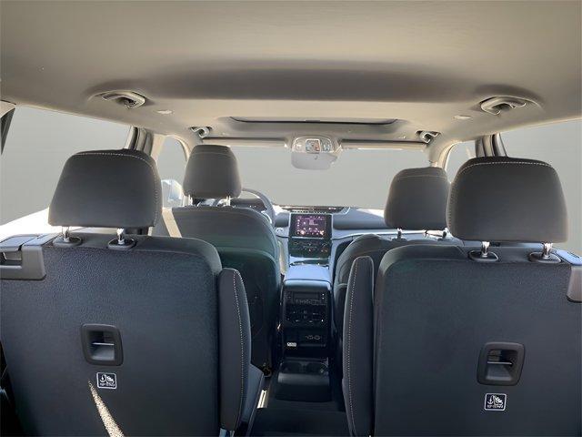 Photo of 2025 Diamond Black Jeep Grand Cherokee L