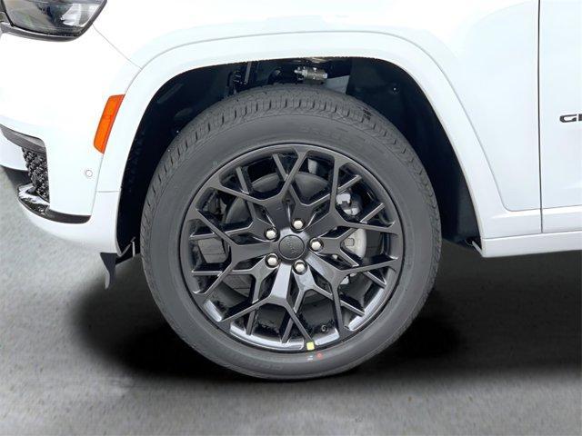 Photo of 2025 Bright White Clearcoat Jeep Grand Cherokee L