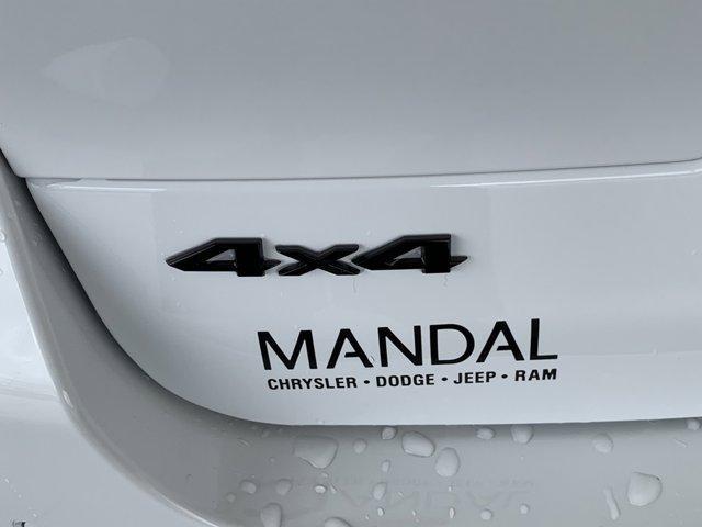 Photo of 2025 Bright White Clearcoat Jeep Grand Cherokee L
