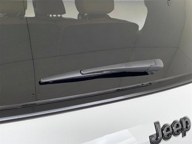 Photo of 2025 Bright White Clearcoat Jeep Grand Cherokee L