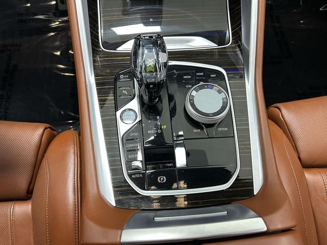 Photo of 2023 Carbon Black Metallic BMW X6
