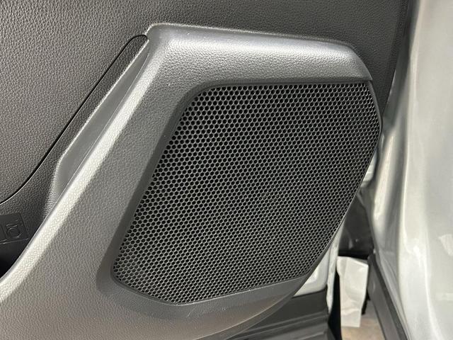 Photo of 2020 Celestial Silver Metallic Toyota Highlander Hybrid