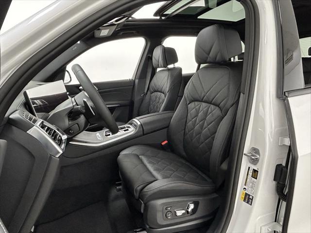 Photo of 2026 Mineral White Metallic BMW X5 PHEV