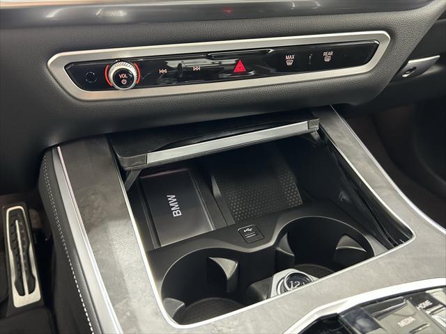 Photo of 2026 Mineral White Metallic BMW X5 PHEV