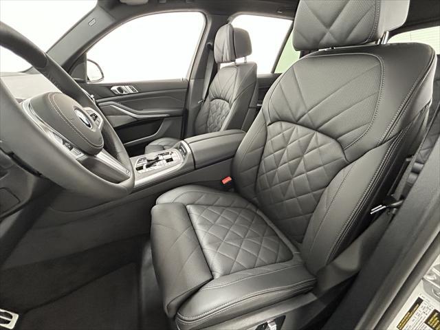 Photo of 2026 Mineral White Metallic BMW X5 PHEV