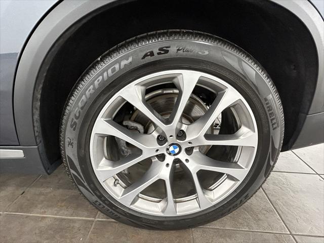 Photo of 2019 Arctic Gray Metallic BMW X5