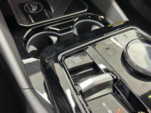 Photo of 2026 Black Sapphire Metallic BMW 530