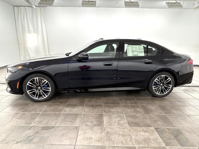 Photo of 2026 Carbon Black Metallic BMW 530