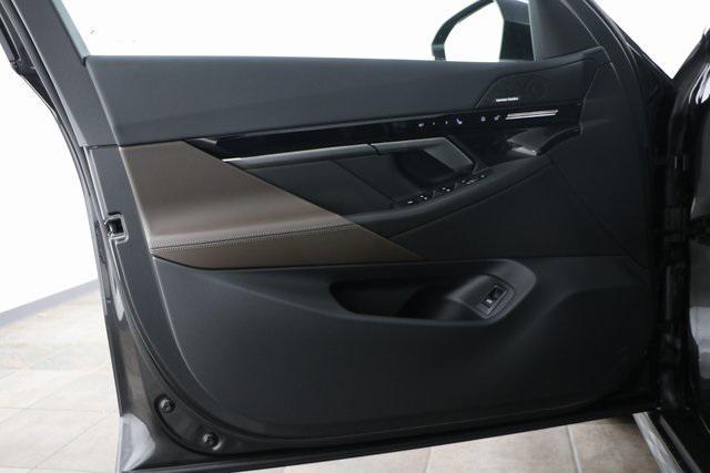 Photo of 2025 Dark Graphite Metallic BMW 530