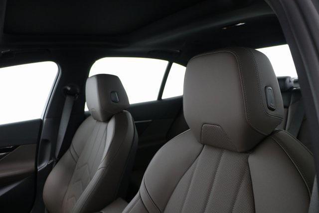 Photo of 2025 Dark Graphite Metallic BMW 530