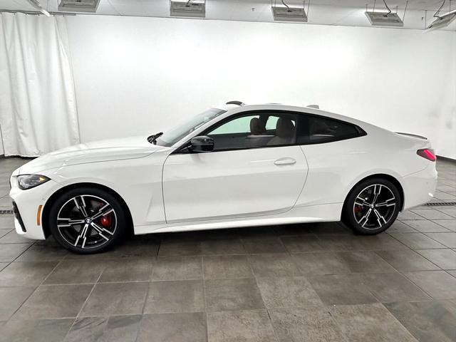 Photo of 2023 Alpine White BMW M440