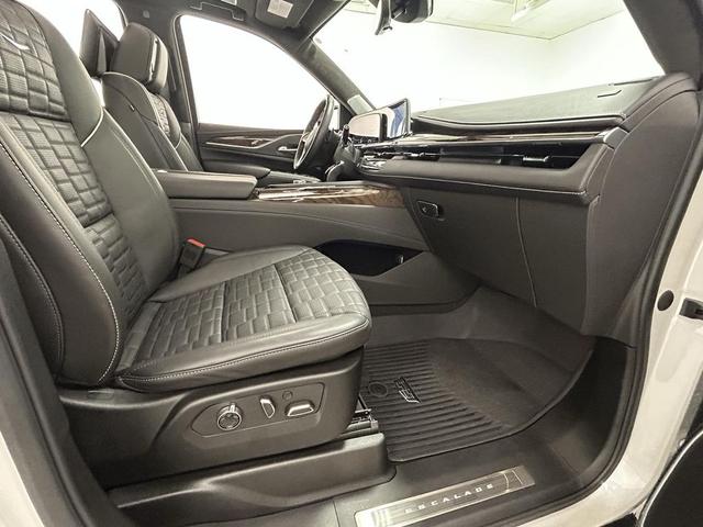 Photo of 2023 Crystal White Tricoat Cadillac Escalade