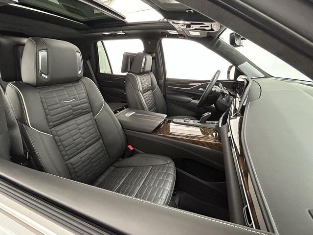 Photo of 2023 Crystal White Tricoat Cadillac Escalade