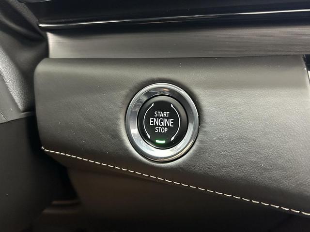 Photo of 2023 Crystal White Tricoat Cadillac Escalade