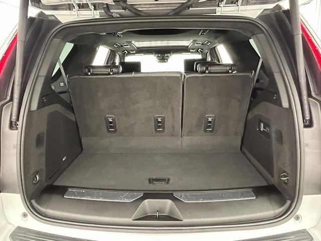Photo of 2023 Crystal White Tricoat Cadillac Escalade