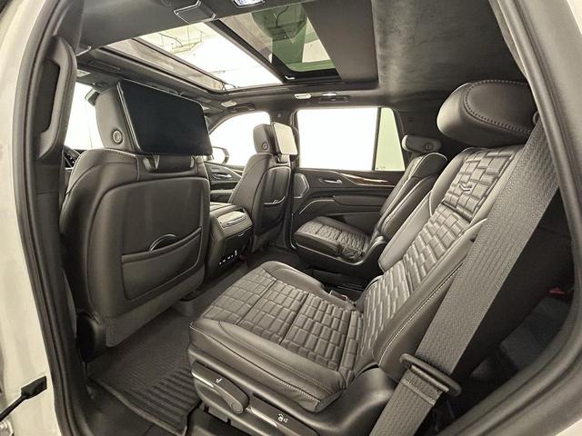 Photo of 2023 Crystal White Tricoat Cadillac Escalade