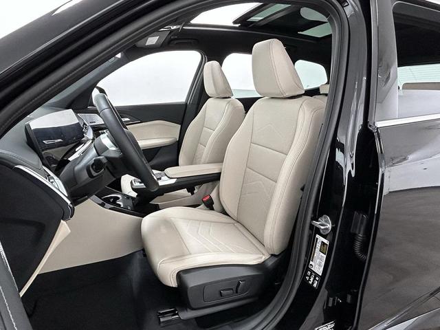 Photo of 2025 Black Sapphire Metallic BMW X1