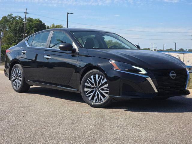 Photo of 2025 Super Black Nissan Altima