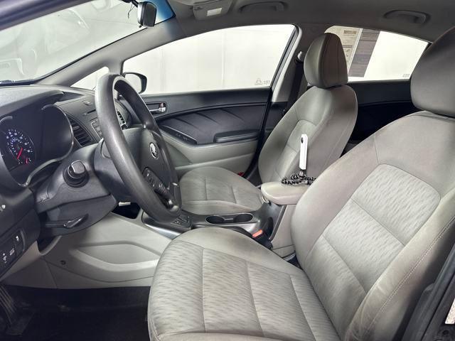 Photo of 2016 Aurora Black Pearl Kia Forte