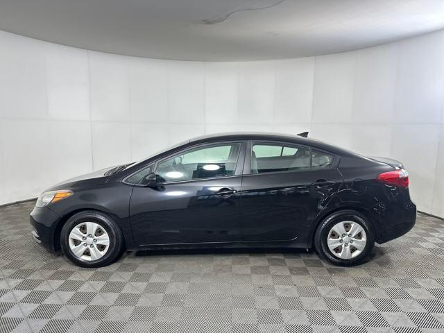 Photo of 2016 Aurora Black Pearl Kia Forte