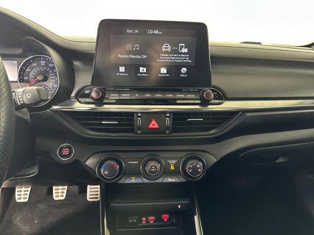 Photo of 2021 Gravity Gray Kia Forte