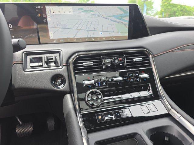 Photo of 2025 Super Black Nissan Armada