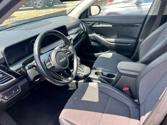 Photo of 2024 Fusion Black Kia Seltos