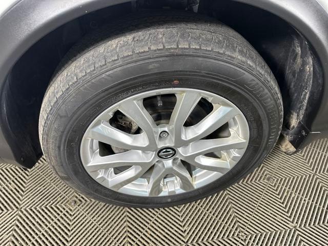 Photo of 2021 Glacier White Nissan Rogue Sport