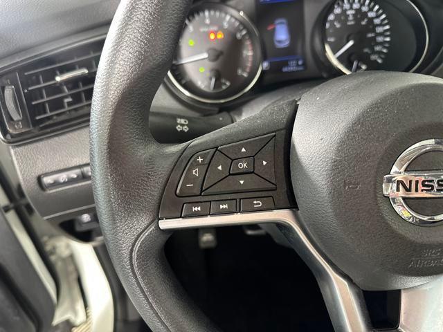 Photo of 2021 Glacier White Nissan Rogue Sport