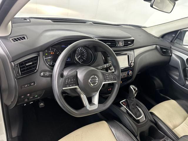 Photo of 2021 Glacier White Nissan Rogue Sport