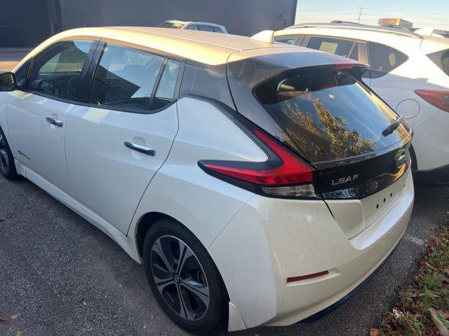 Photo of 2018 Pearl White Nissan Leaf