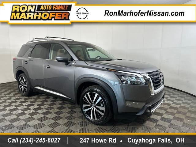 Photo of 2023 Gun Metallic Nissan Pathfinder