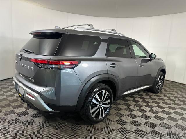 Photo of 2023 Gun Metallic Nissan Pathfinder